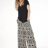 Blusa in tessuto soft touch con scollo profondo - NERO - BL80
