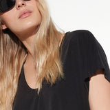 Blusa in tessuto soft touch con scollo profondo – BL80