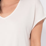 Blusa in tessuto soft touch con scollo profondo – BL80