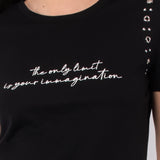 T-shirt in cotone stretch con stampa e borchie - NERO - TS08